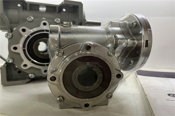 上海艾思捷推薦一款高溫?zé)岘h(huán)境減速電機(jī) (2).jpg 上海艾思捷推薦一款高溫?zé)岘h(huán)境減速電機(jī) (2).jpg