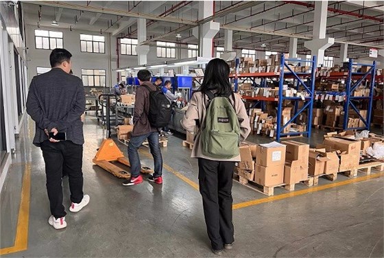 艾思捷歡迎西門子醫療器械有限公司來廠區進行合作考察 (2).jpg 艾思捷歡迎西門子醫療器械有限公司來廠區進行合作考察 (2).jpg