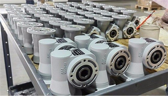 艾思捷生產(chǎn)的鋰電輸送專用減速機.jpg 艾思捷生產(chǎn)的鋰電輸送專用減速機.jpg