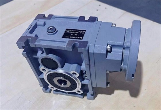 農業機械精準點播機專用減速機 SJKM050準雙曲面齒輪減速機 (2).jpg 農業機械精準點播機專用減速機 SJKM050準雙曲面齒輪減速機 (2).jpg