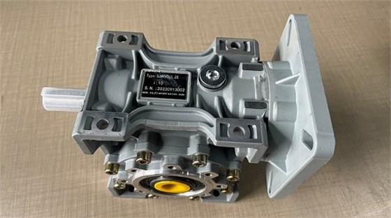 小型手動蝸輪蝸桿減速機 手搖蝸輪減速機 (2).jpg 小型手動蝸輪蝸桿減速機 手搖蝸輪減速機 (2).jpg