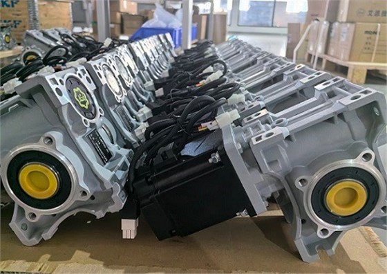 意大利伺服直角減速機伺服蝸輪蝸桿減速機伺服減速機.jpg 意大利伺服直角減速機伺服蝸輪蝸桿減速機伺服減速機.jpg